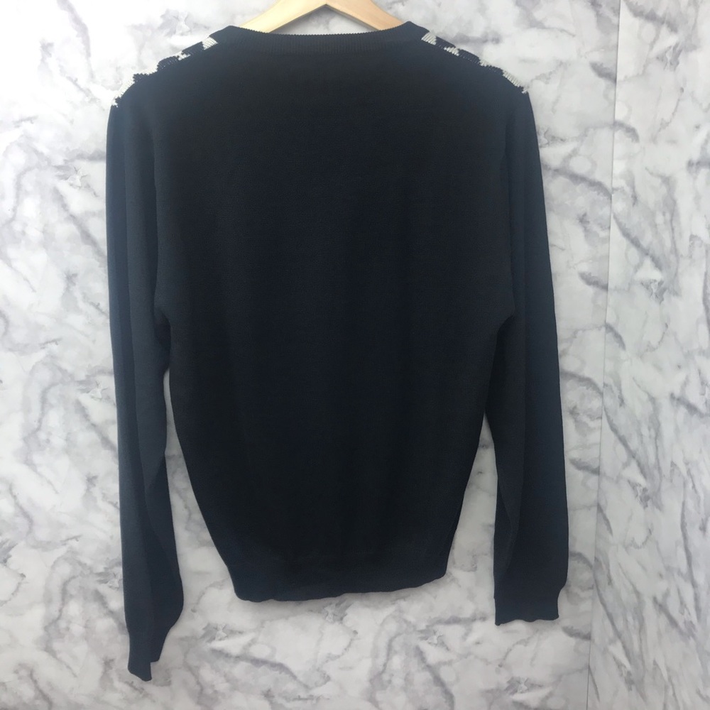 Bobby Chan Sweater - Picture 6 of 9